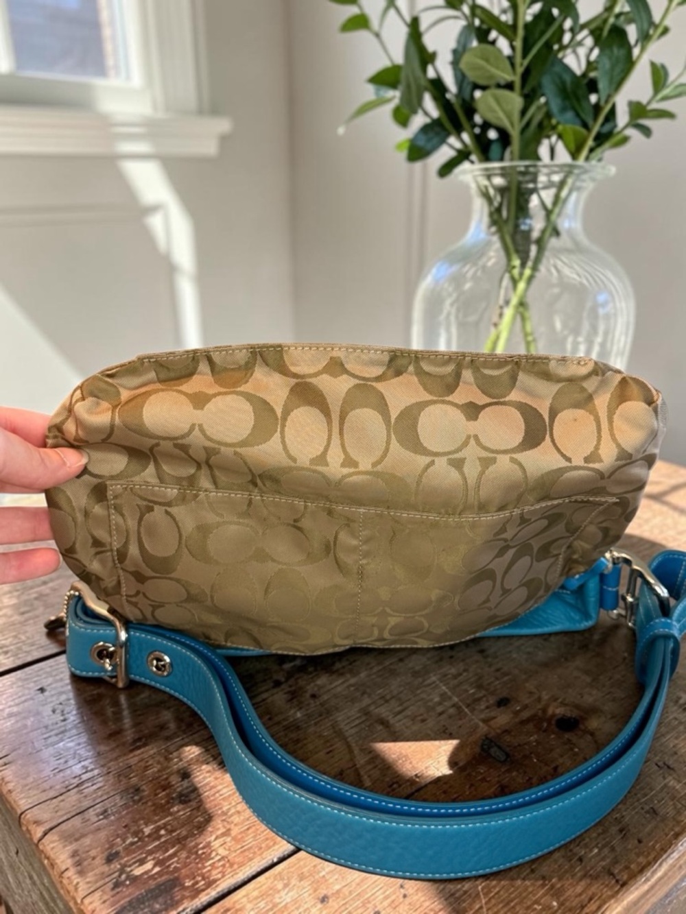 Coach Legacy Slim Duffle - Picture 12 of 16